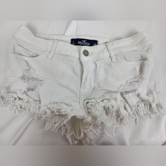 Hollister Women's Butterly White Distressed Grunge Denim Booty Shorts (#1,379) - Picture 1 of 5